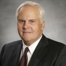 Frederick W. Smith, dueño de FedEx