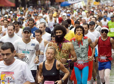 La carrera de San Silvestre se realiza en diferentes ciudades por todo el mundo, pero la más tradicional se realiza en Sao Paulo, Brasil