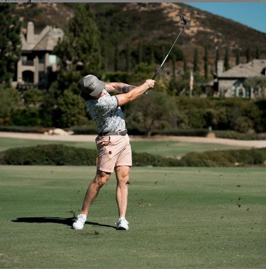 Canelo Álvarez golf