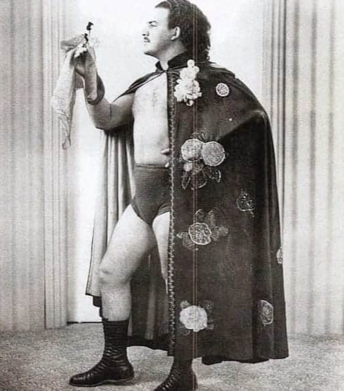 Gardenia Davis, primer exótico