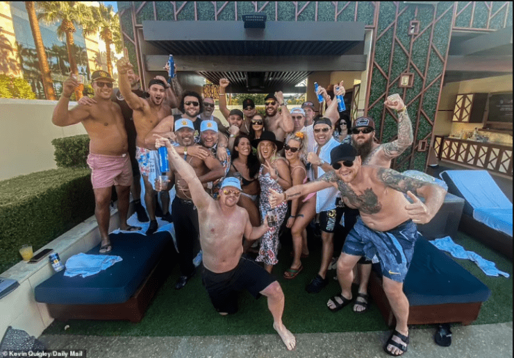 Tyson Fury Steve Aoki fiesta
