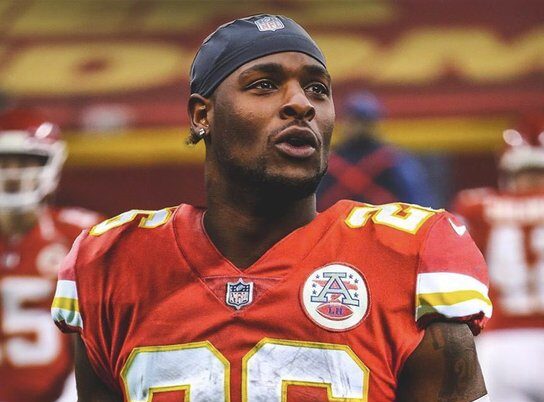 EkaBaTCVkAAtxaI (1) Le'Veon Bell nuevo refuerzo de los Chiefs de Kansas City