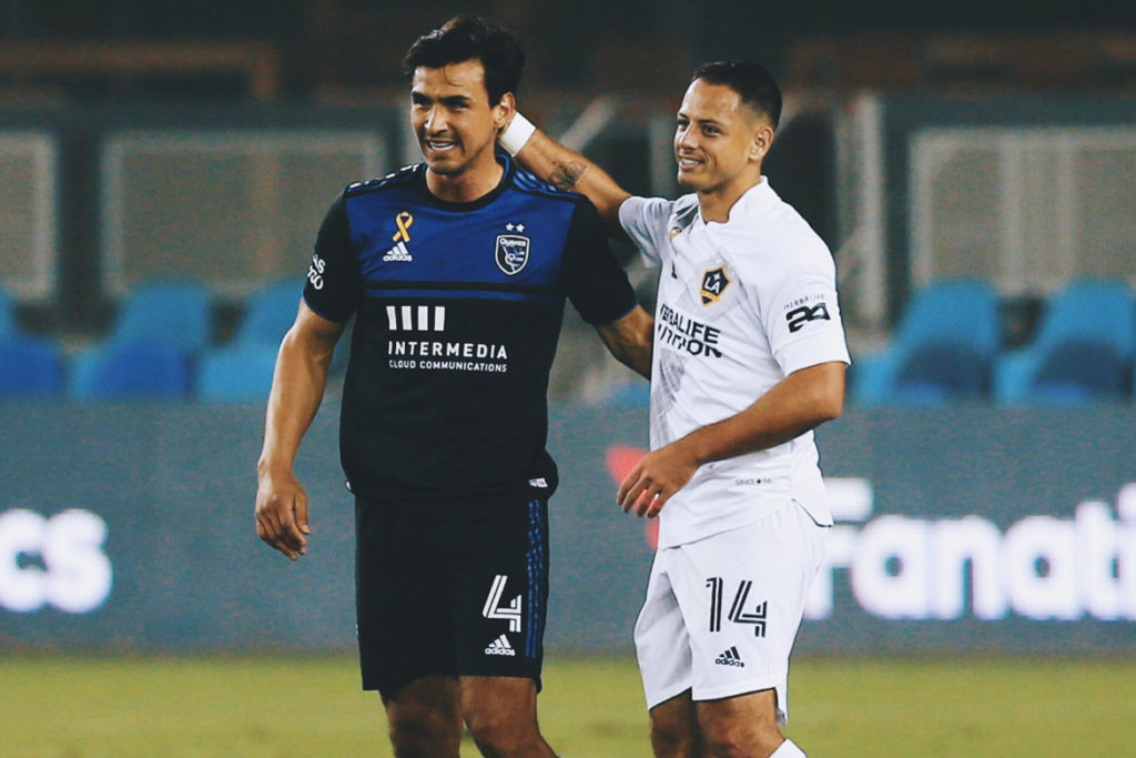Chicharito MLS Oswaldo Alanís MLS
