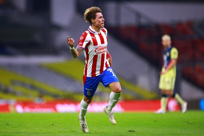 En9zREyWMAMjPLg Chivas Chicote Calderón