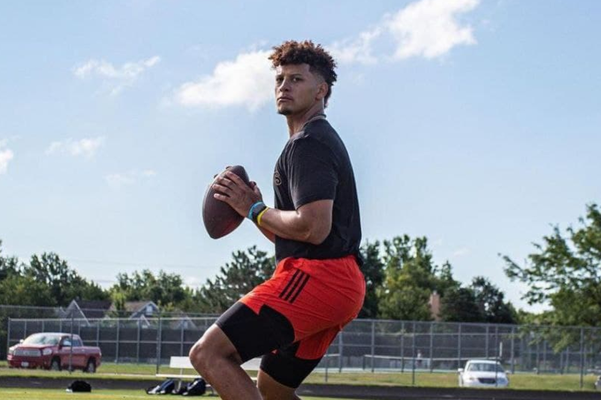 Patrick Mahomes Pruebas Conmoción Final AFC