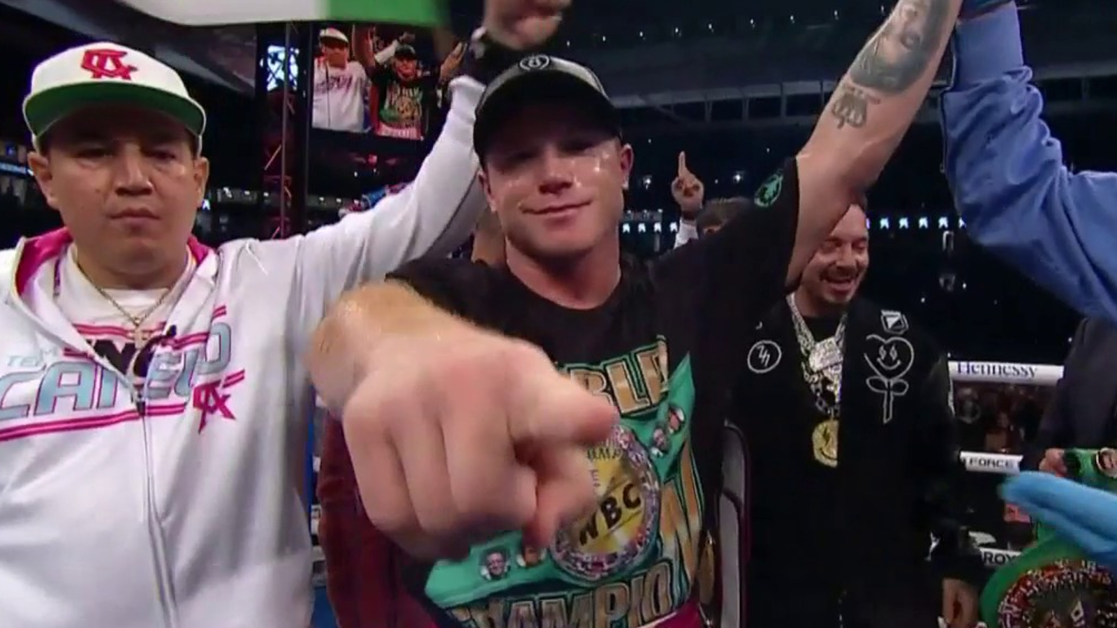 Canelo Álvarez Triunfo Avni Yildirim Resultado