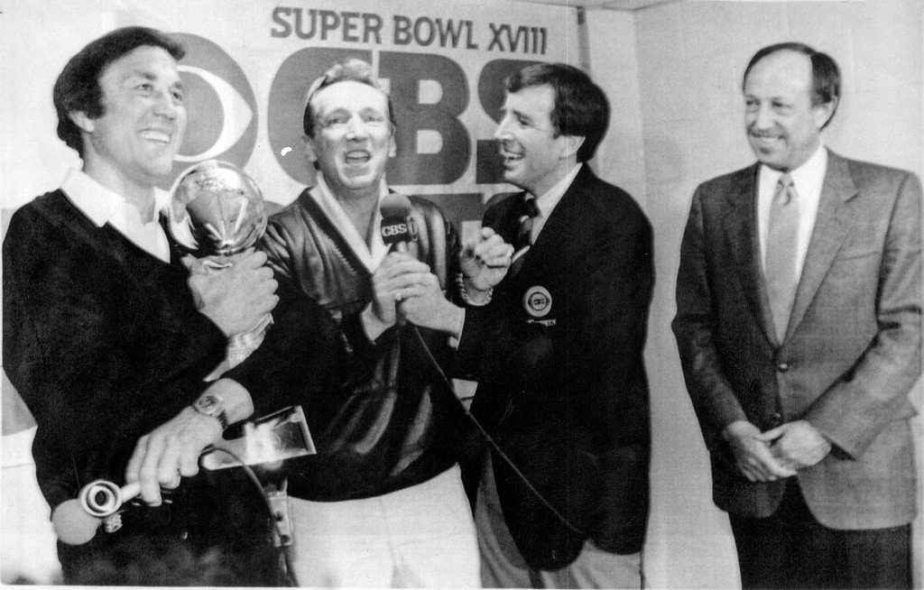 Tom Flores y Al Davis, Super Bowl XVIII