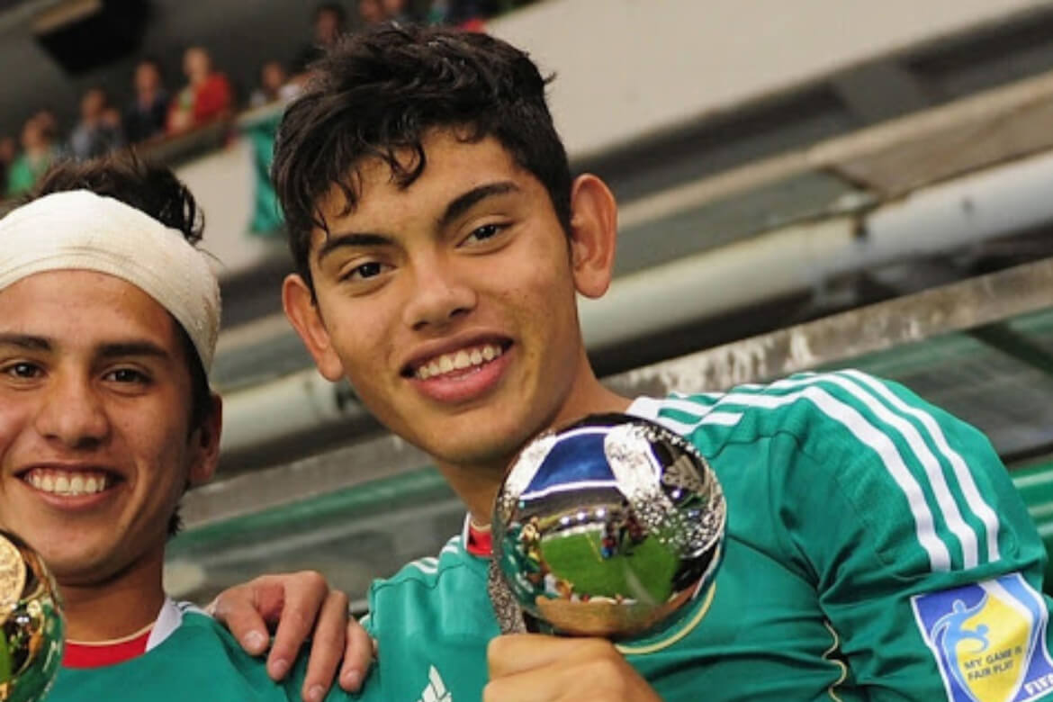 Jonathan Espericueta Campeón del Mundo Historia LBM