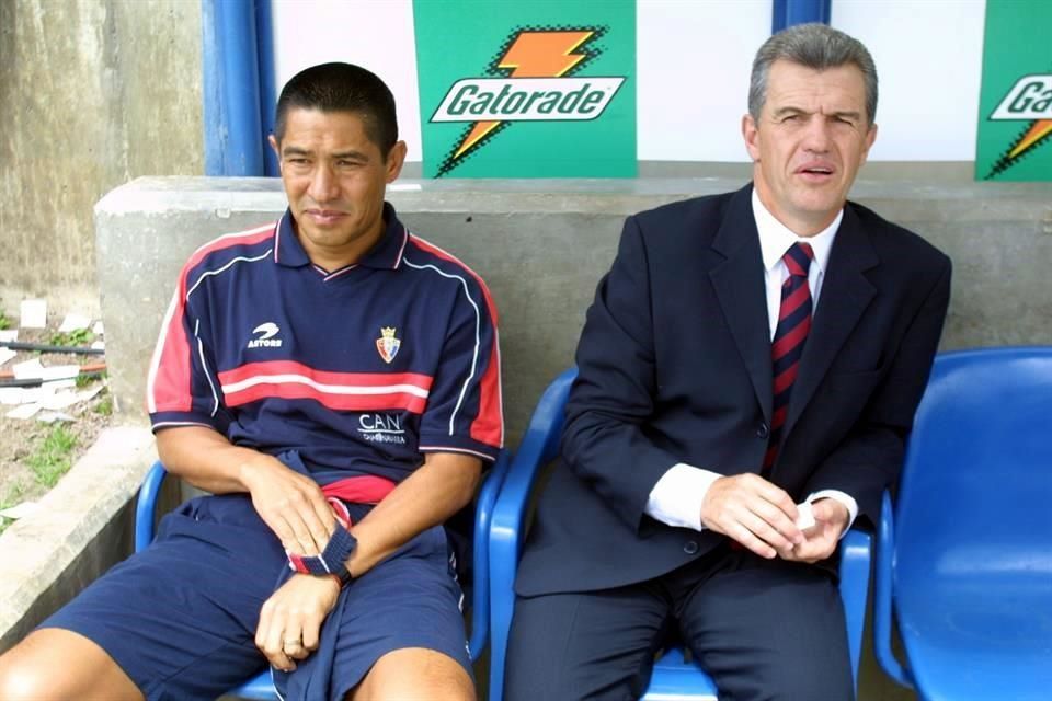 4989648 Vasco Aguirre, Nacho Ambriz