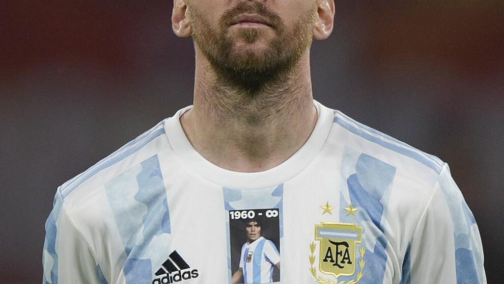 16227693741431 Messi homenaje Maradona