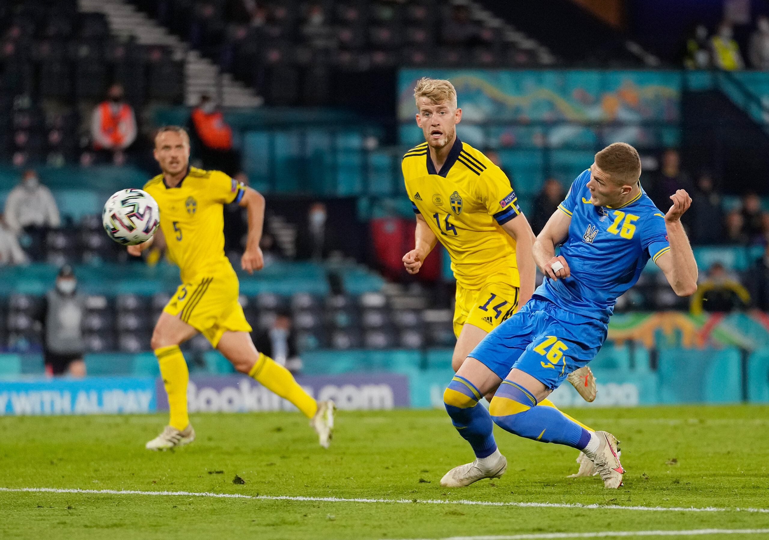 E5FKhBjXEAIguym Ucrania Suecia Euro 2020