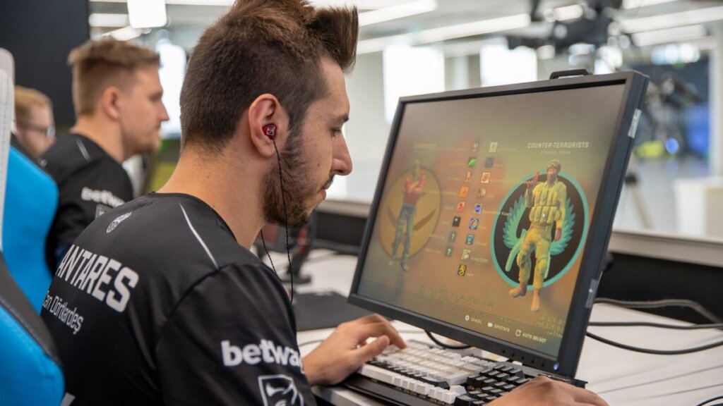 CS:GO: XANTARES es baneado de Twitch por segunda vez