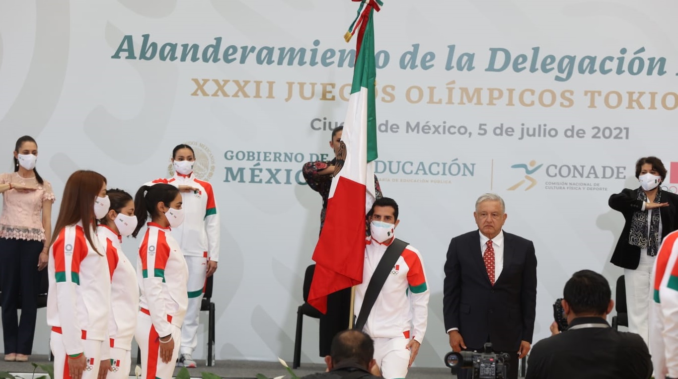 E5jWazaXoAEC7oa (1) AMLO delegación mexicana Tokio 2021