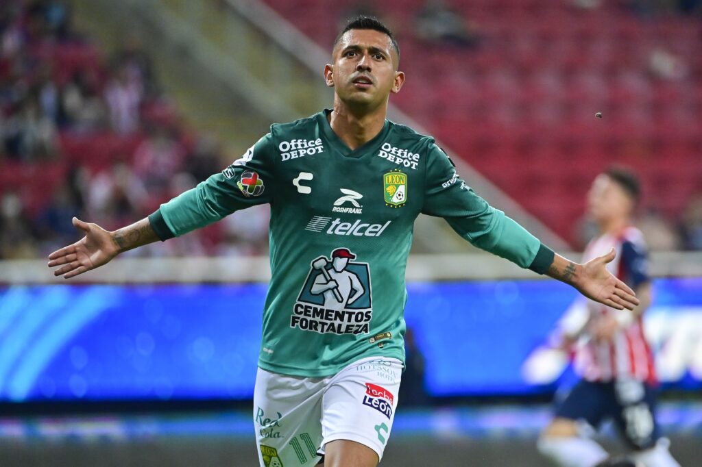 Elías Hernández León Chivas