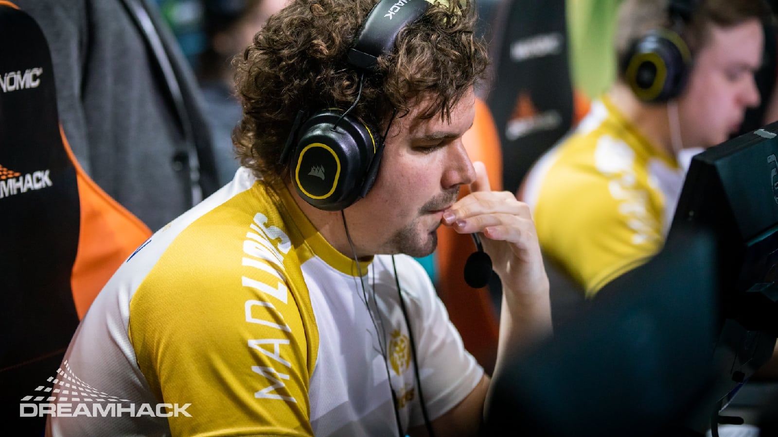 hunden-csgo CS:GO: HUNDEN es suspendido durante 2 años por la ESIC