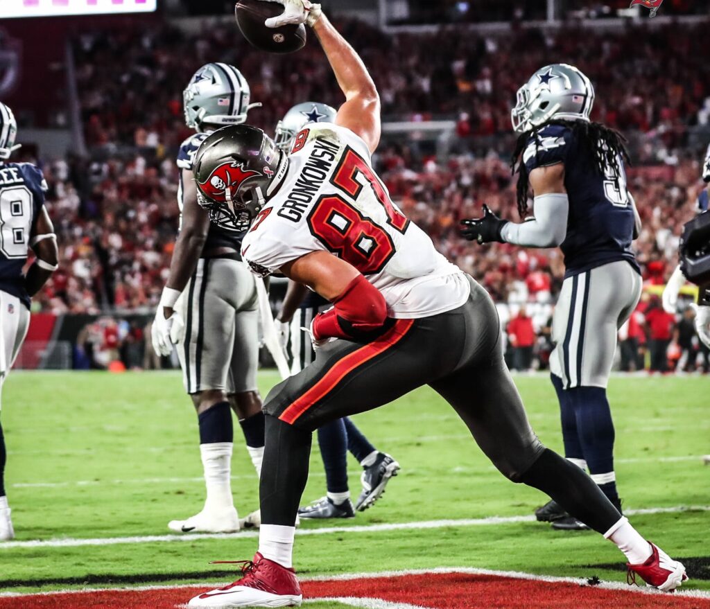 Rob Gronkowski, Bucs Cowboys