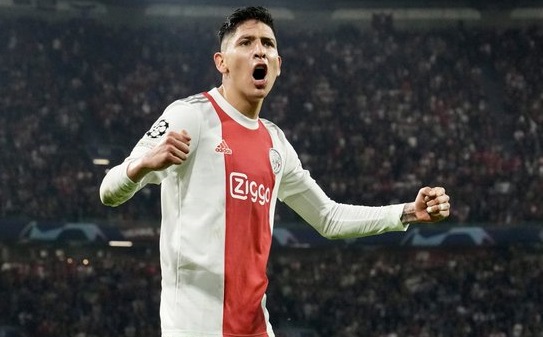 FCF0Ry7UYAM7sBk Edson Alvarez Ajax