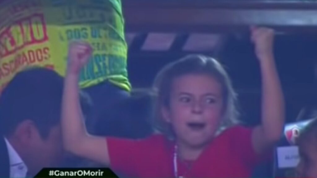 El emotivo festejo de una niña por el pase del Atlas