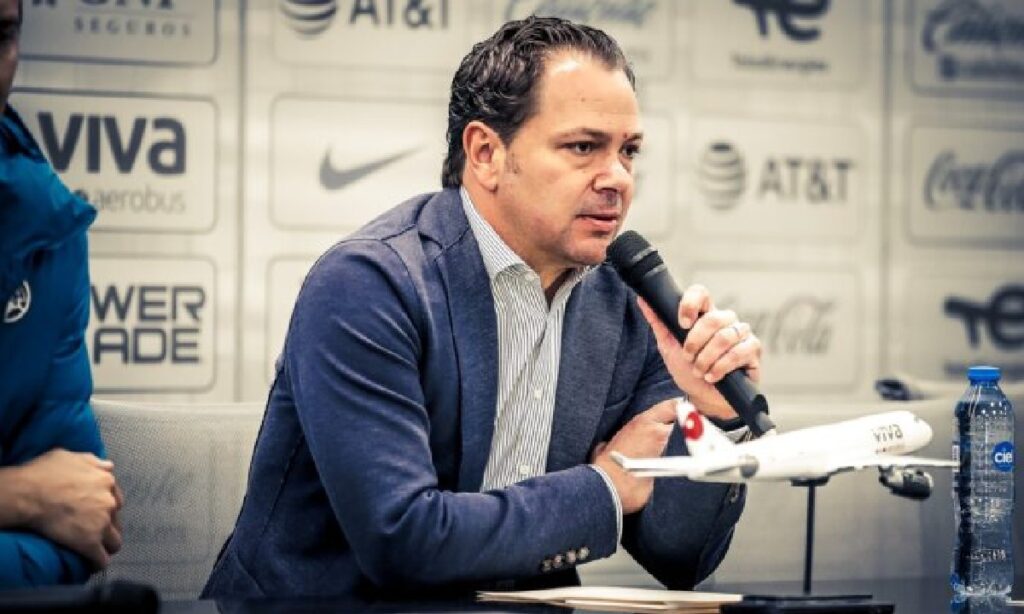 El futuro de Santiago Baños en el América