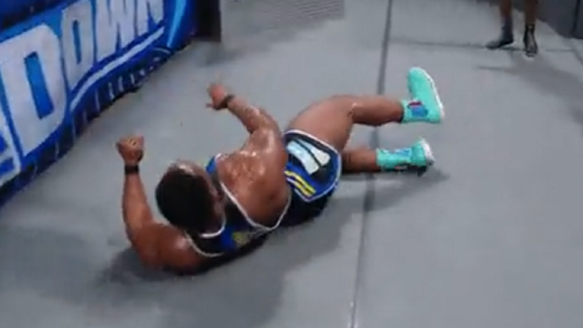 Big E se rompió el cuello en plena función de Smackdown de la WWE Big E se rompió el cuello