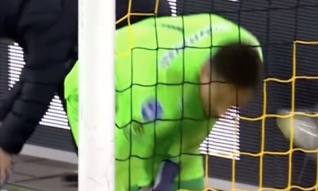 Suspenden partido de la Eredivisie