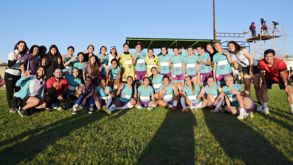 Cancha y uniforme de Juárez Femenil, algo increíble en el profesionalismo