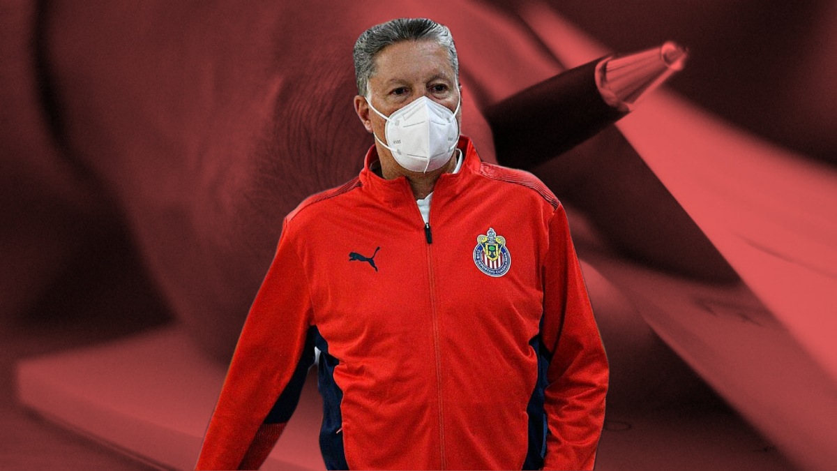 Los datos ‘exigen’ la renuncia de Ricardo Peláez en Chivas