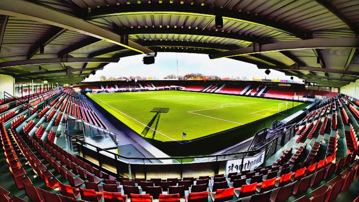 Eredivisie-Prohibe-Pasto-Sintetico-Canchas-Division-2025