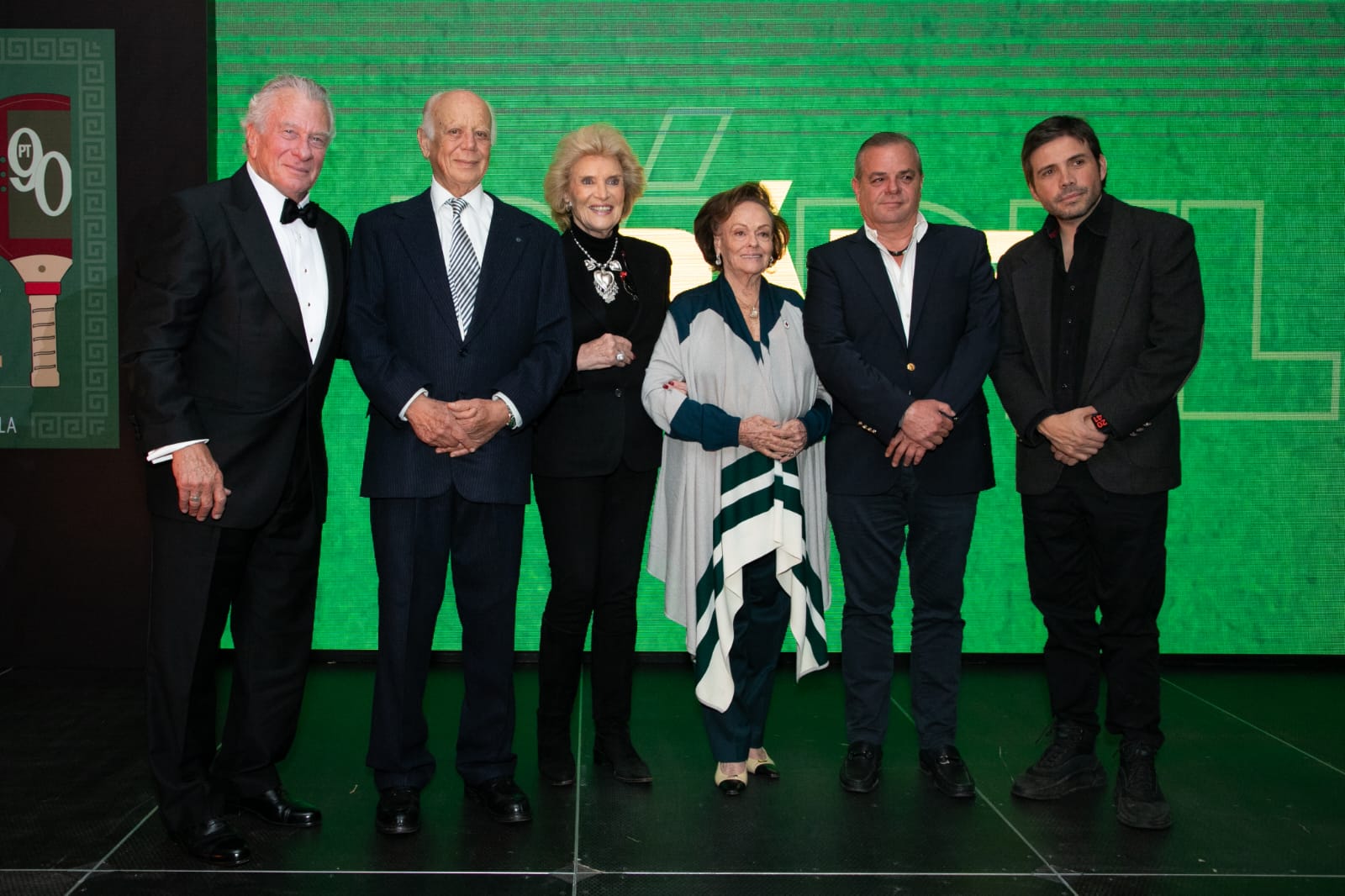 Ed Thompson- Notario Ignacio Soto Borja-Viviana Corcuera-Susana Palazuelos-Jorge Mañe – Sergio Bonilla