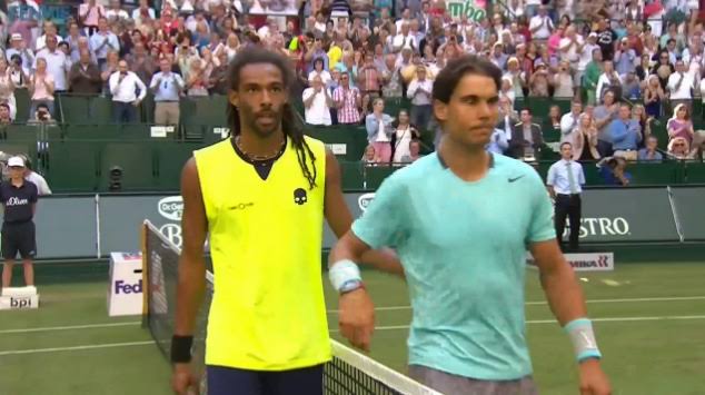 Brown y Nadal saludándose en el 2015.