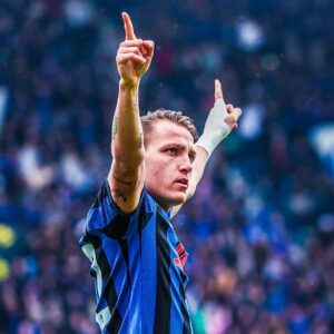 Festejo de gol para Mateo Retegui