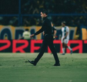 Gago camino al vestuario Xeneize