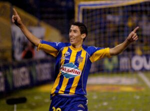 Ángel Di María festejando un gol con Rosario Central