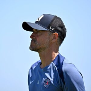 Luis Enrique analizando el funcionamiento de su equipo