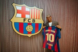 Lamine Yamal con el nuevo dorsal numero 10