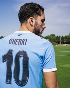 Rayan Cherki, el nuevo número 10 del Manchester City