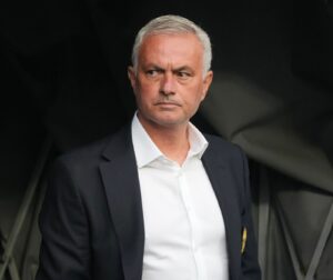 José Mourinho de traje