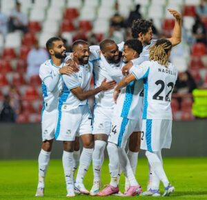 Neom SC, con Lacazette y Benrahma a la cabeza