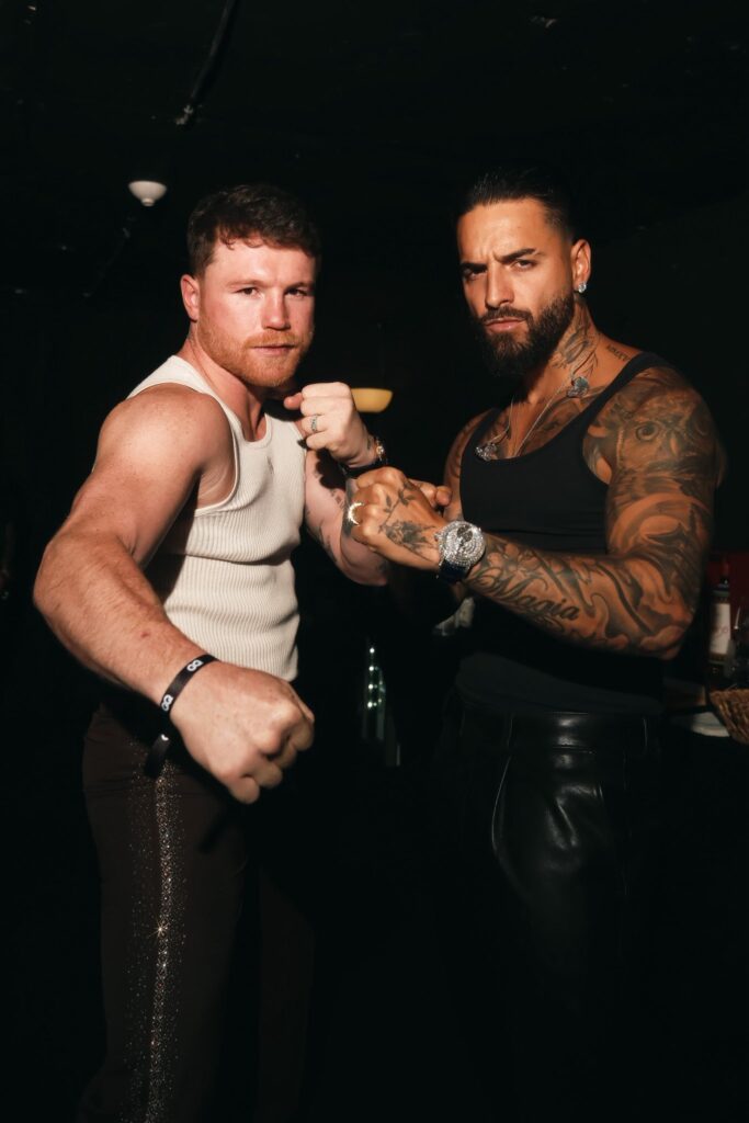 Canelo vs Mbilli en 2026, el mexicano se relaja mientras encuentra nuevo rival