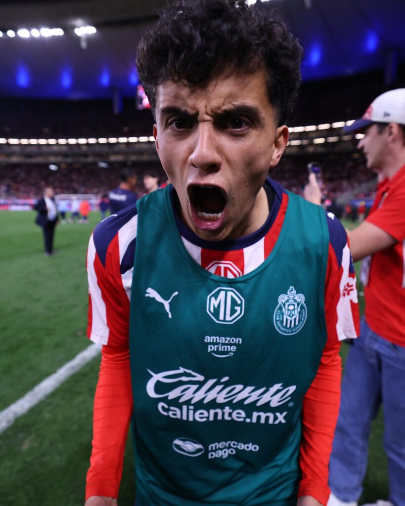 Chivas venció categóricamente al América en el Clásico Nacional 2026