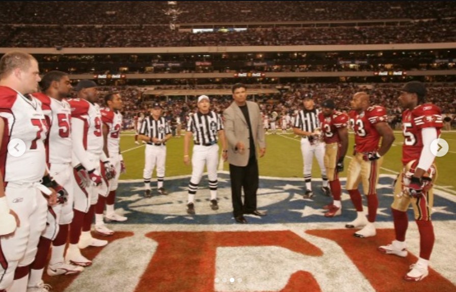 En 2005, los 49ers recibieron el primer partido oficial de la NFL fuera de EE.UU. en el Estadio Azteca