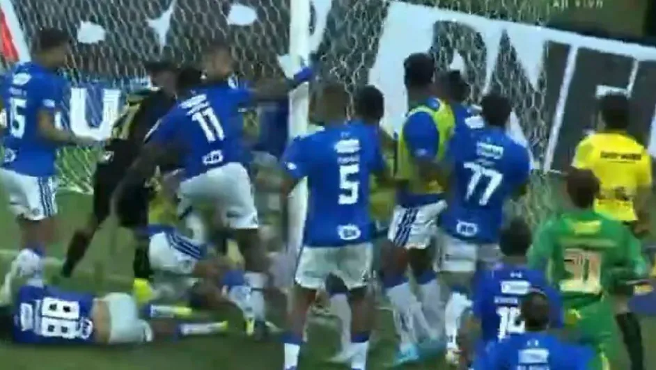 Cruzeiro vs Atlético Mineiro campal en imágenes