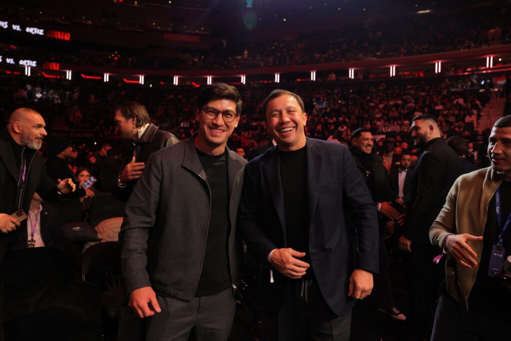 Dmitri Bivol se mantiene fuera de acción desde agosto, a causa de una lesión en la espalda