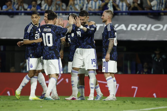 Argentina elige rivales débiles para sus amistosos, venció fácilmente a Zambia este martes.
