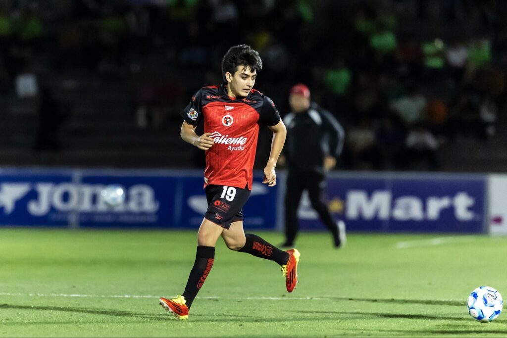 Gilberto Mora estuvo fuera de acción durante casi tres meses por una pubalgia