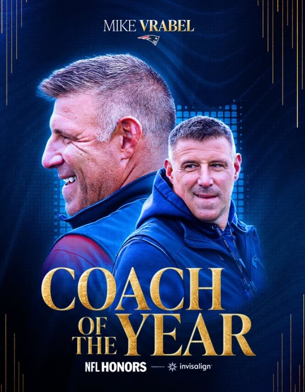 Mike Vrabel ganó el reconocimiento como Coach del año de la temporada 2025 de la NFL