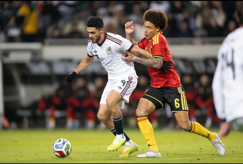 Raúl Jiménez está contemplado como el delantero titular de la Selección Mexicana