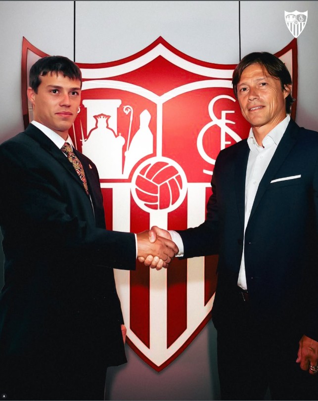 Almeyda viene de una etapa complicada de nueve meses al frente del Sevilla