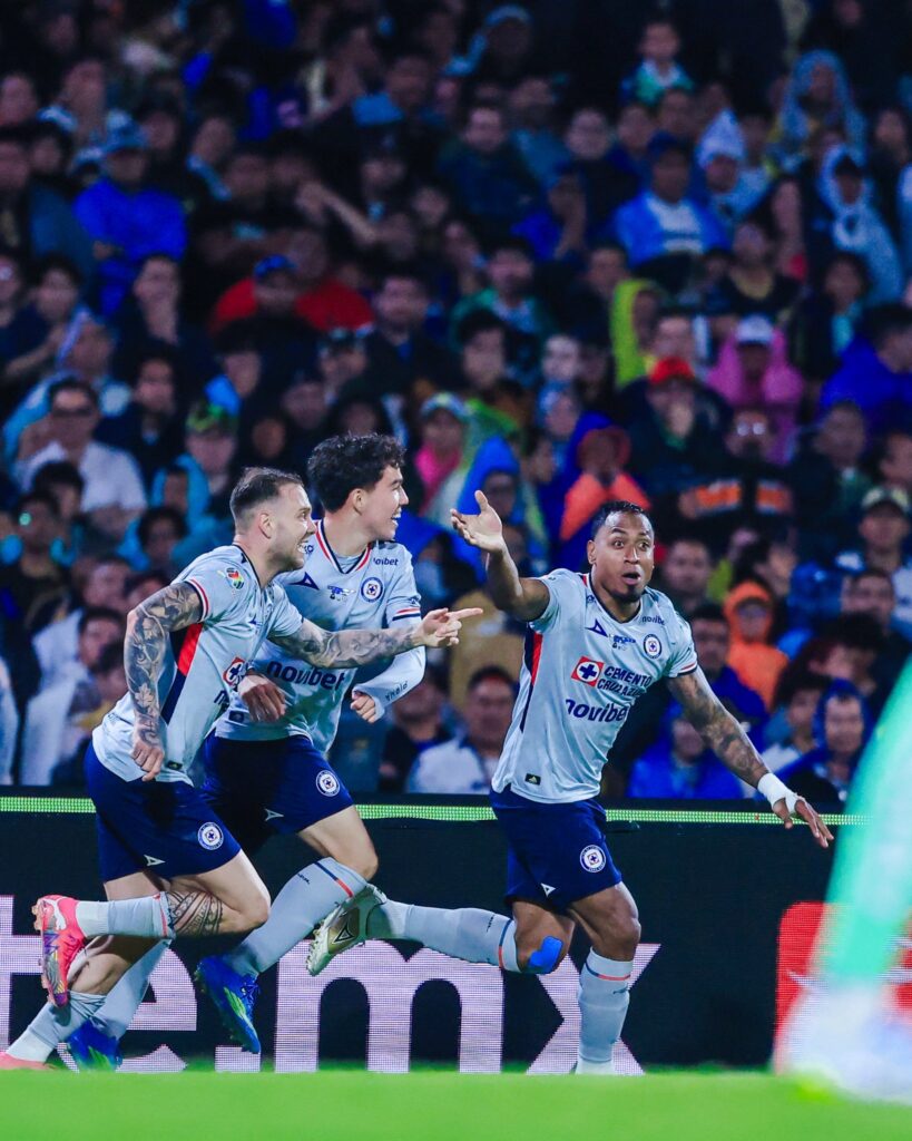 Cruz Azul se coronó en un final de película con gol de Rodolfo Rotondi
