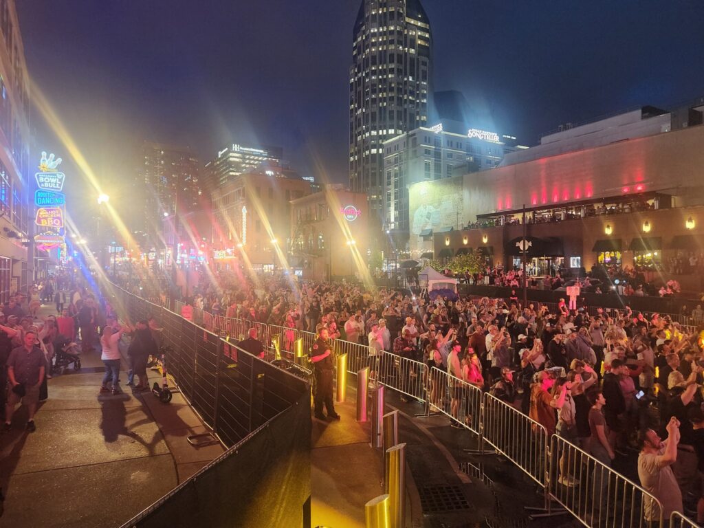 Este miércoles se hizo el anunció en la ciudad de Tennessee con un show de drones y música country